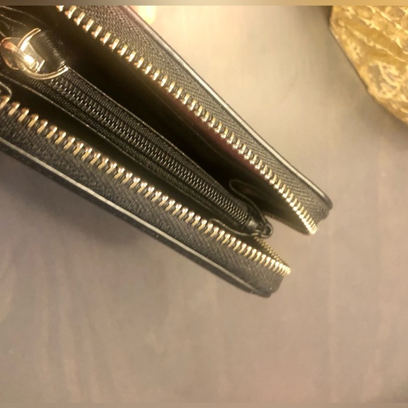 NWT rare Kate Spade NY black key chain 100% leather zipper wallet. - Picture 8 of 9